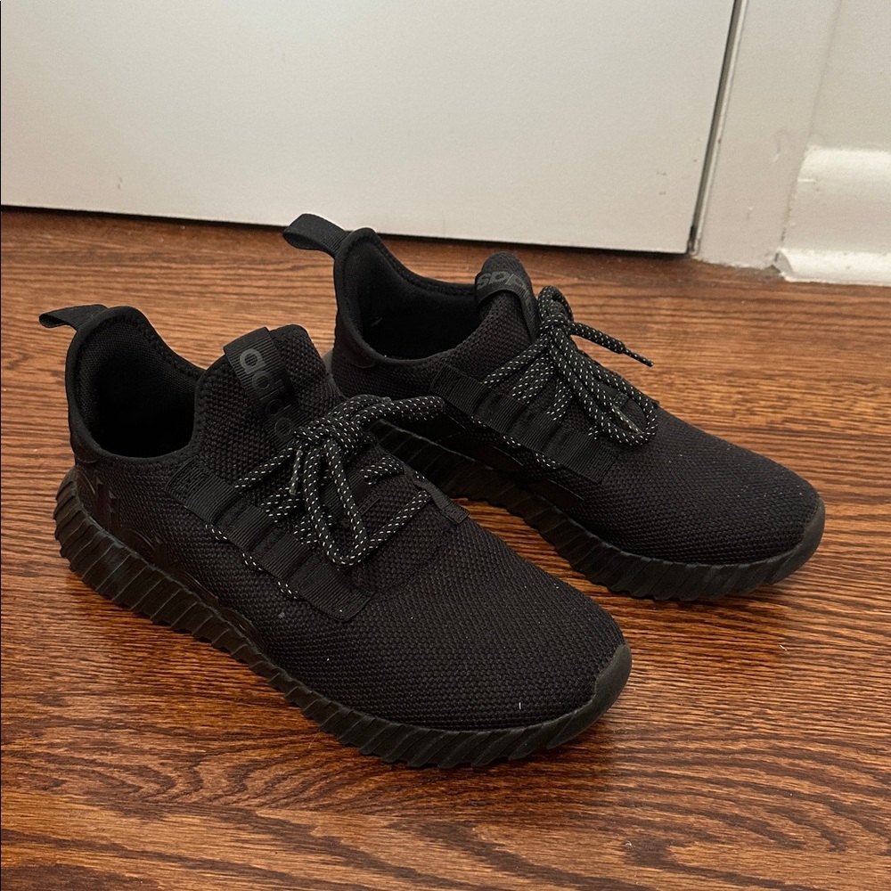 Adidas Men’s Cloud Foam Sneakers